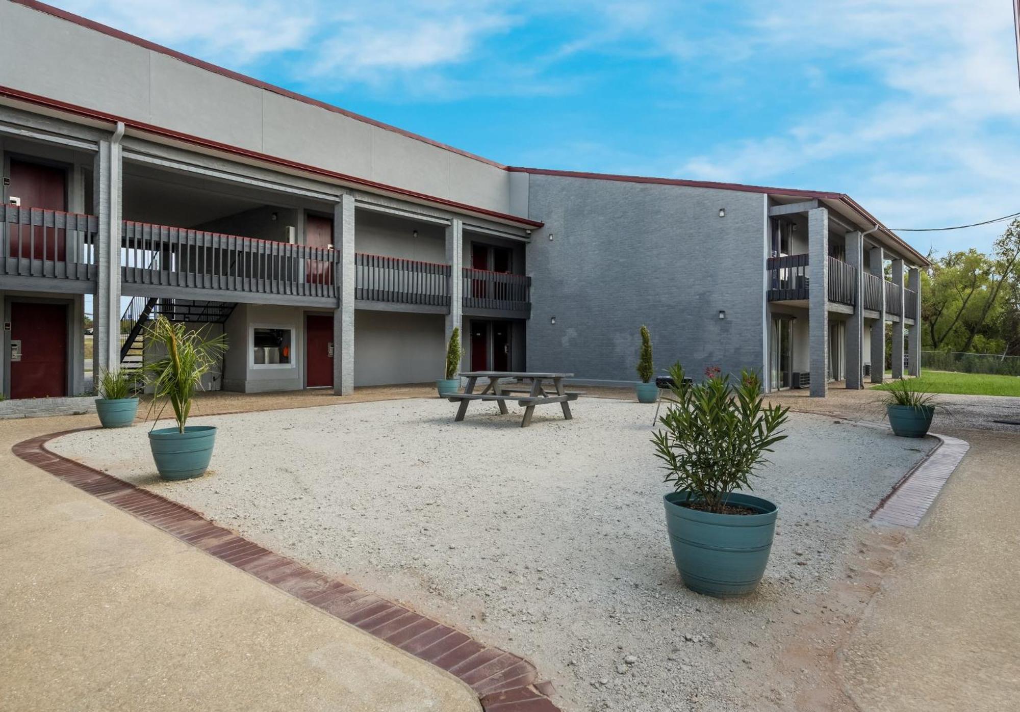 Red Roof Inn Madisonville Ngoại thất bức ảnh
