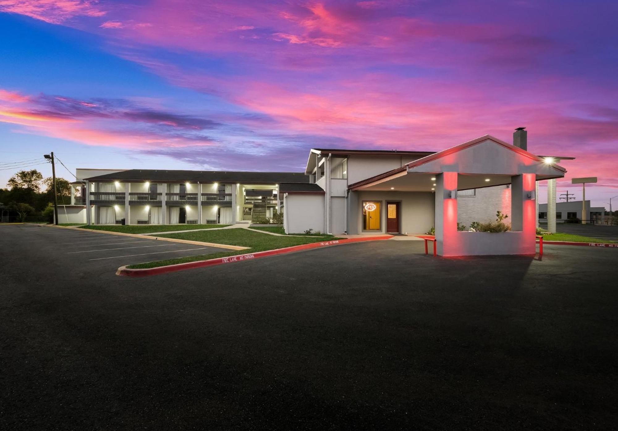 Red Roof Inn Madisonville Ngoại thất bức ảnh